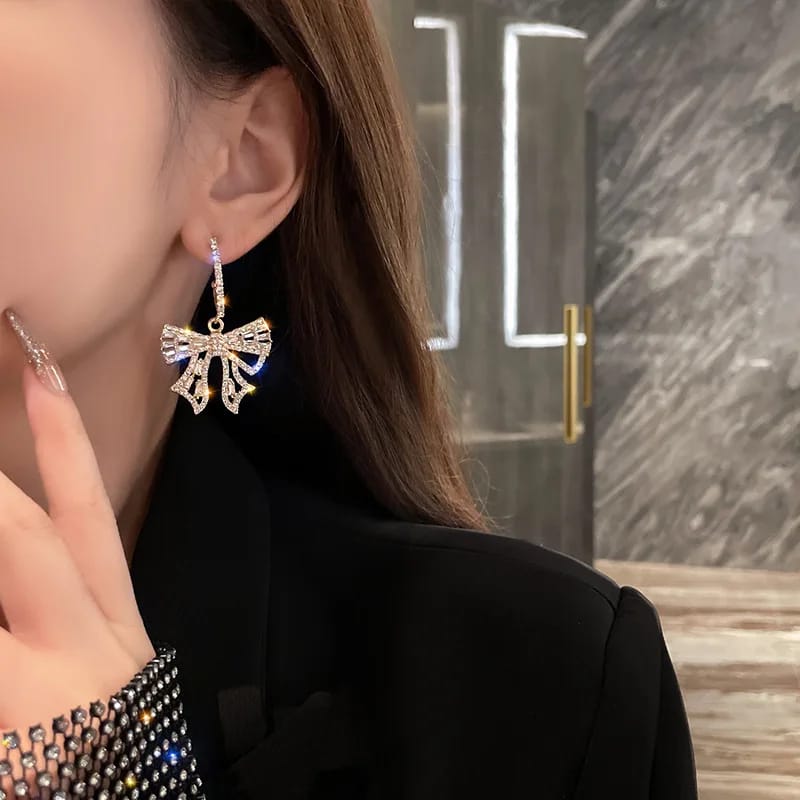 Bow Pattern Rhinestone Earrings