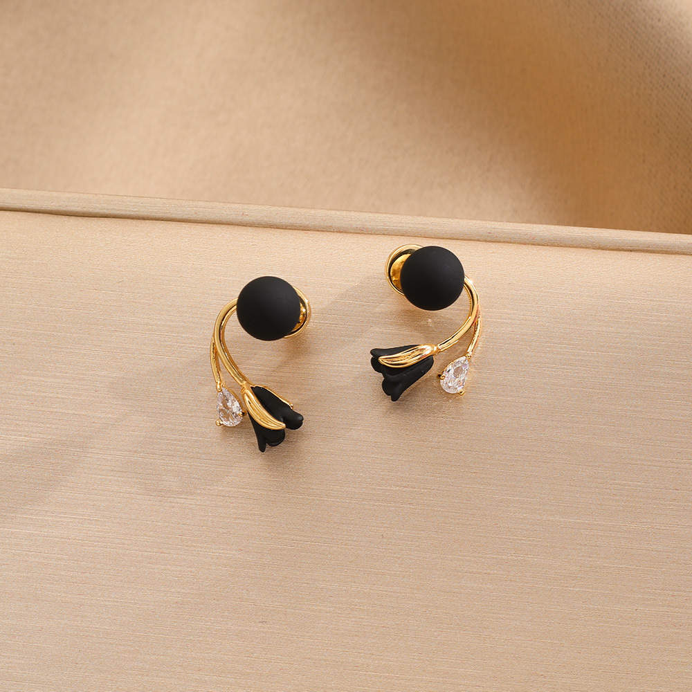 Crystal Black Rose Pearl Tulip Studs