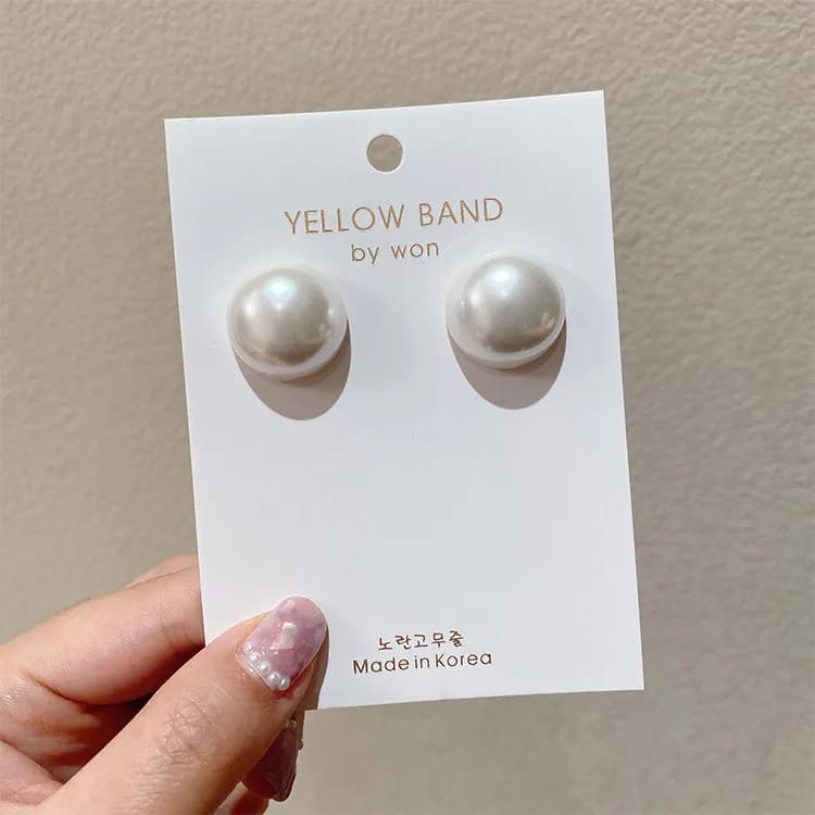 Basic Big Pearl Stud