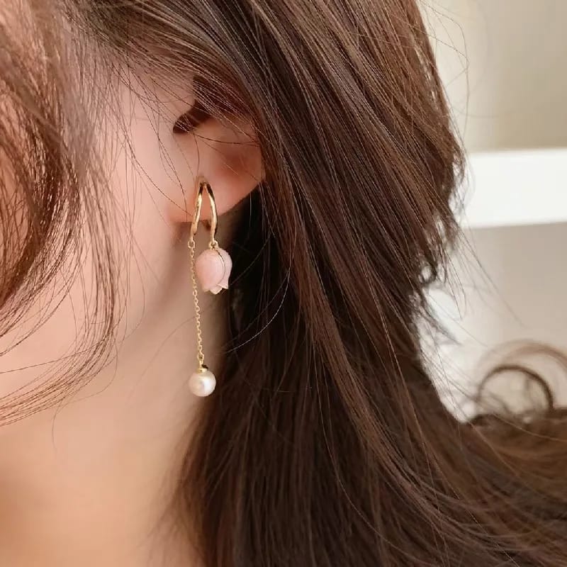 Tulip Designed Long Pearl Tassel Earrings