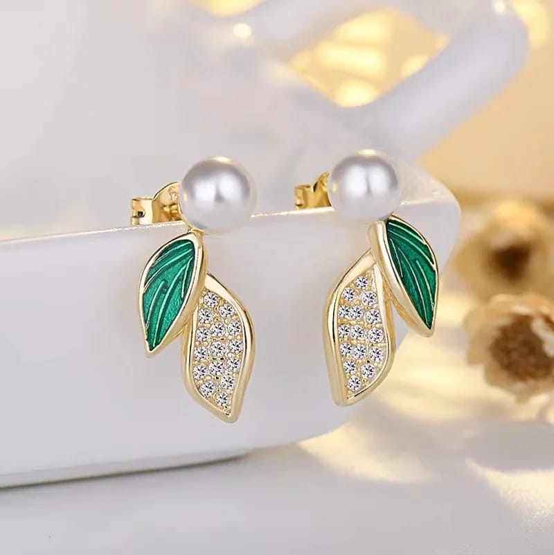 Leaf Pattern Green Colour Studs With Pearl