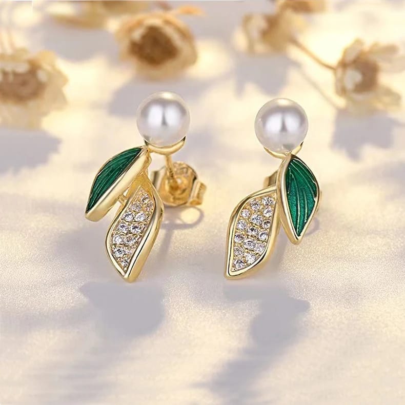 Leaf Pattern Green Colour Studs With Pearl