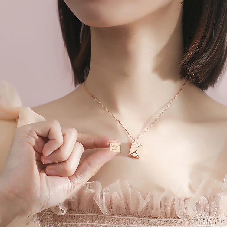 Rosegold Love Notes Pendent Necklace