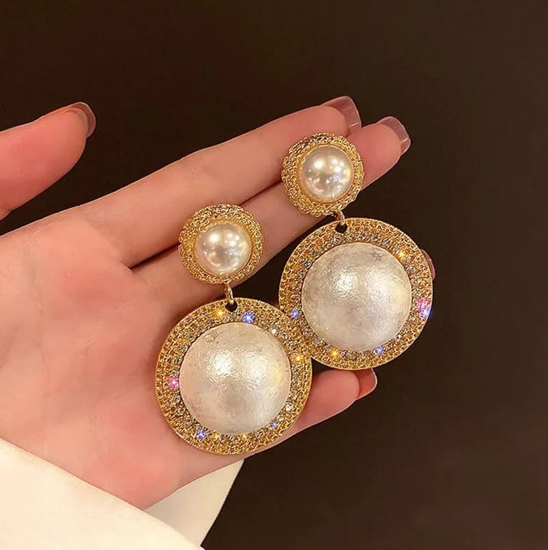 Rhinestones Off-white Textured Studs