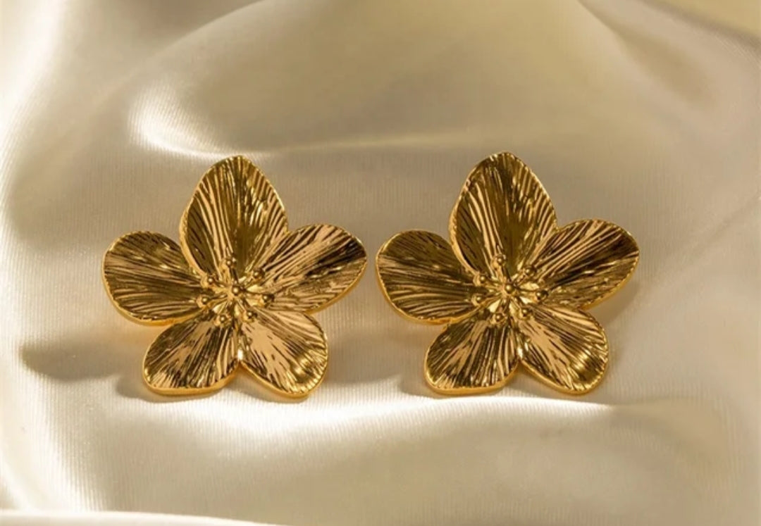 Metal Geometrical Flower Petal  Stud Earrings