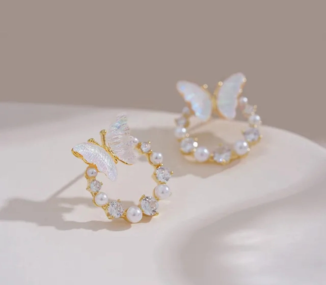 Acrylic Butterfly Pearl Stud Earrings