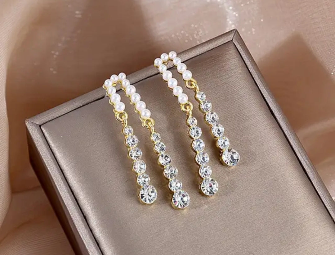 Rhinestone Chain Pearl Drop Earrings