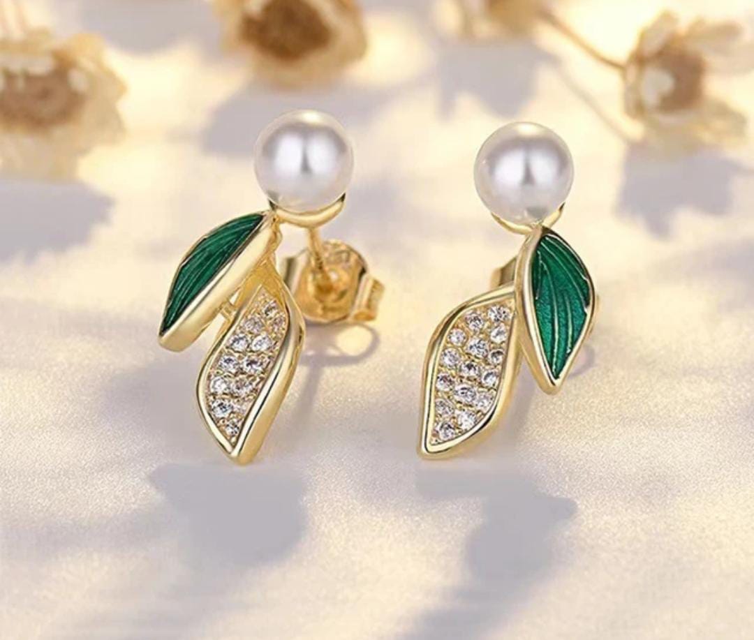 Cute Small Green White Leaf With Pearl & Diamond Stud